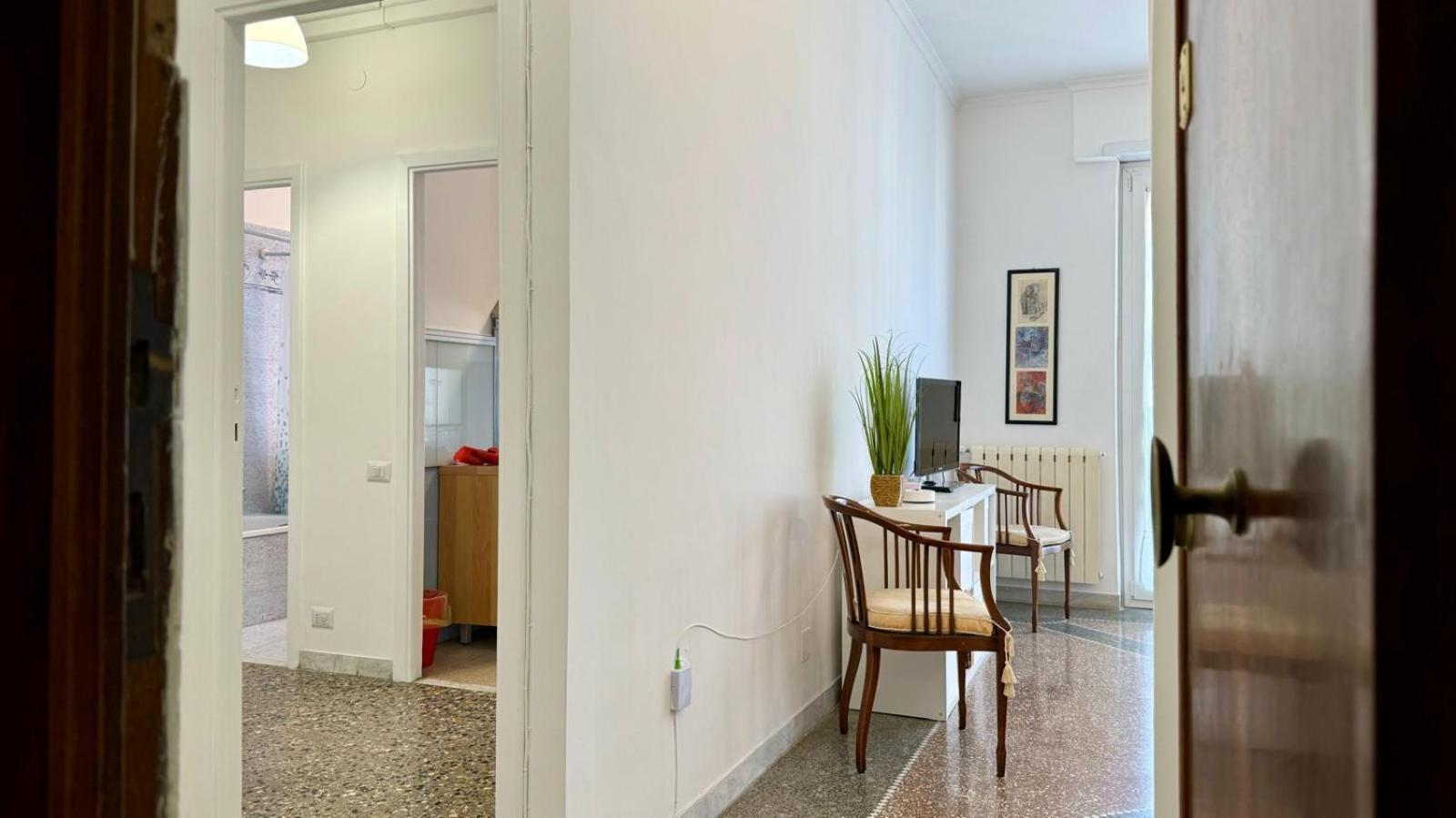 Quiet Nest In The Heart Of Gianicolo Appartamento
